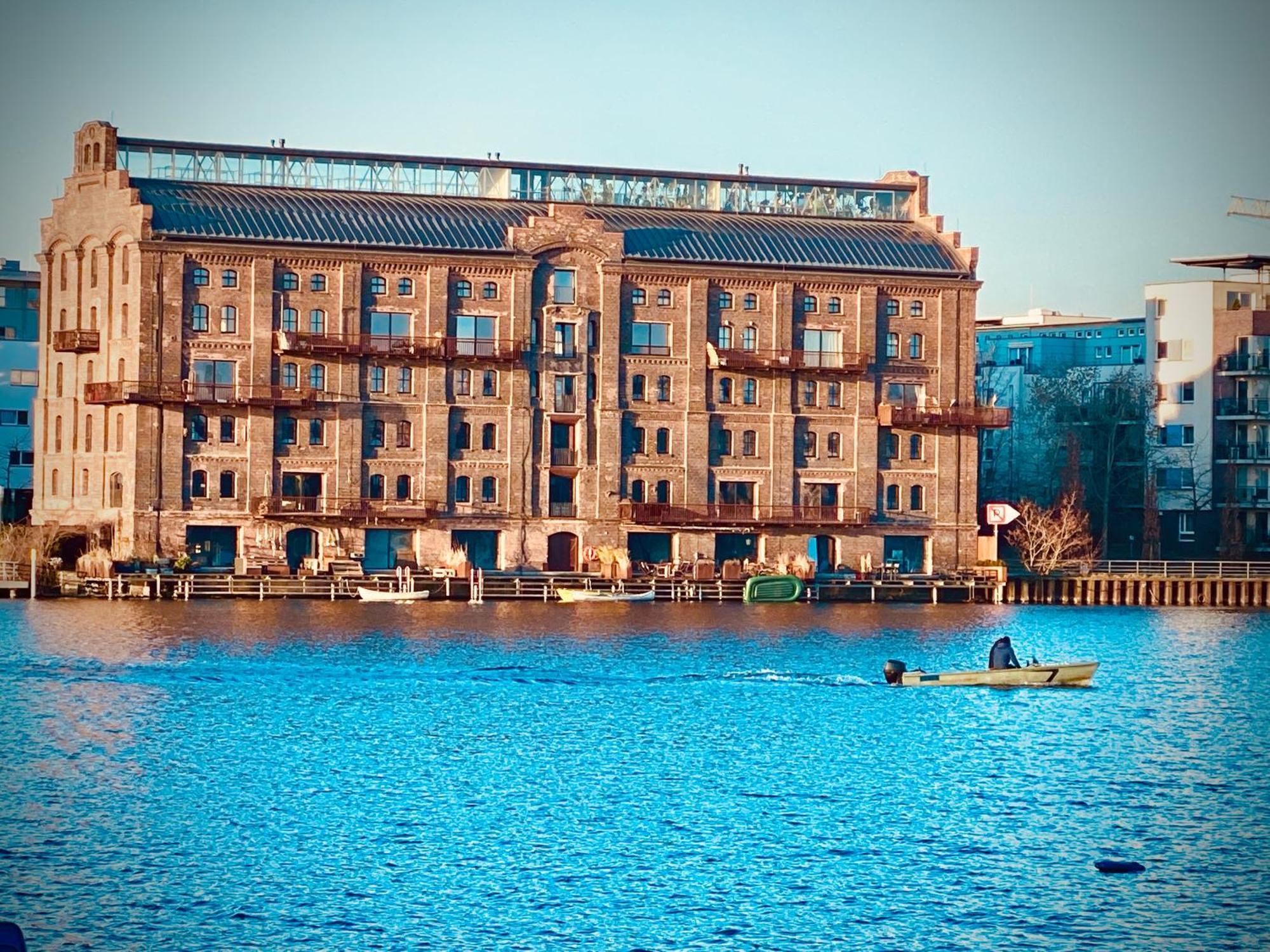 Schoene Aussichten Mitten In Berlin - Il Sole Екстер'єр фото